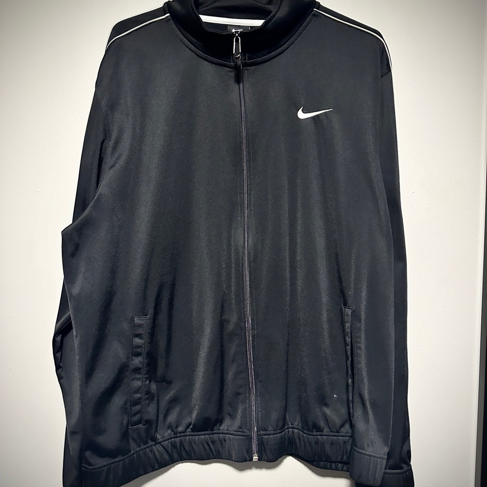 Nike Men's Black Track Jacket🔥